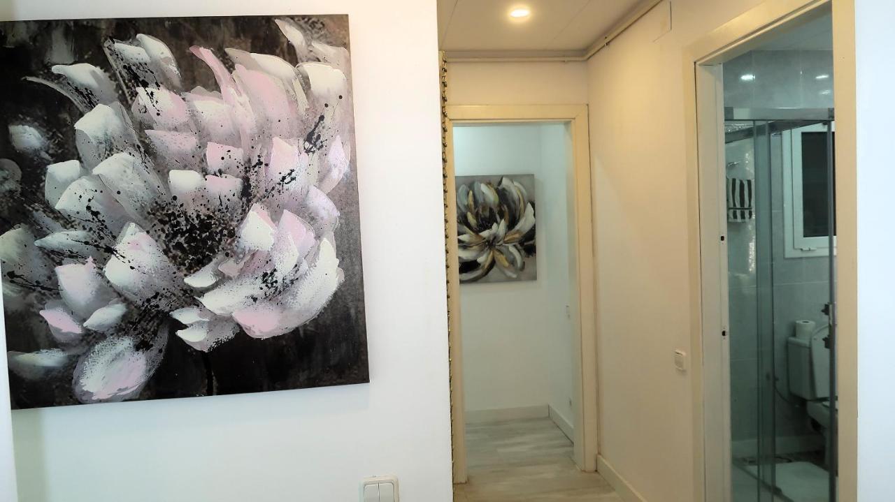 Entire Apartment , 2 Bedrooms Newly Remodeled Center Sitges Barcelona Exterior photo